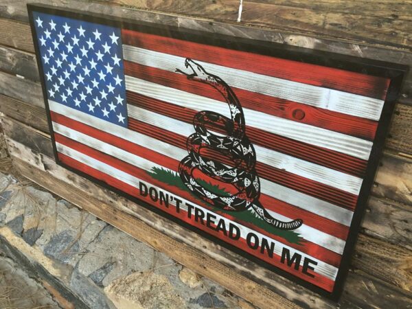 DON'T TREAD ON ME